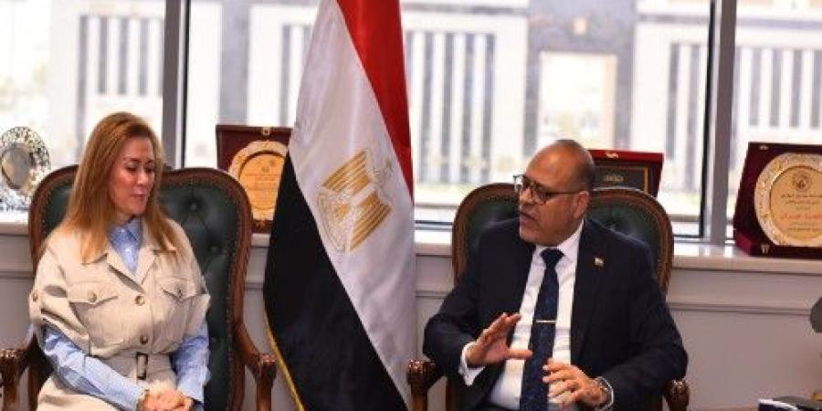 وزير العمل يبحث الملفات المستقبلية مع مدير الوطنية للتدريب - هرم مصر