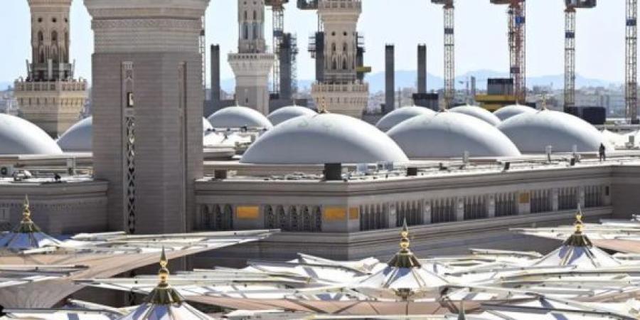 القباب المتحركة تحفة معمارية تزيّن المسجد النبوي - هرم مصر