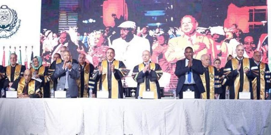 محافظ مطروح يشارك  احتفال جامعة الأحفاد للبنات بالسودان بتخرج دفعة جديدة - هرم مصر