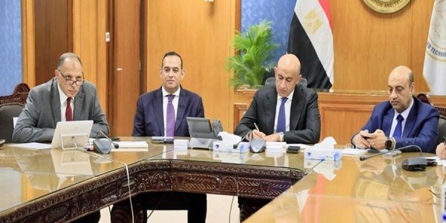 وزير التعليم يتابع من غرفة العمليات امتحانات الثانوية العامة - هرم مصر