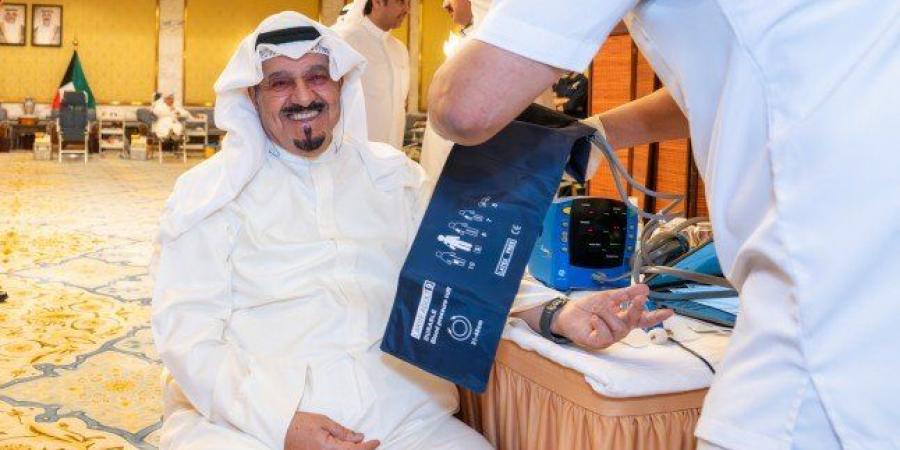 رئيس مجلس الوزراء الكويتي والوزراء يشاركون في حملات بنك الدم المركزي - هرم مصر