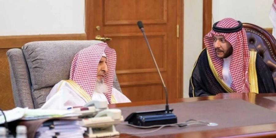 محافظ الطائف يزور المفتي العام للمملكة - هرم مصر