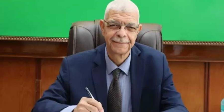 رئيس جامعة المنوفية يعقد لجنتي المكتبة المركزية والمكتبات ويؤكد علي تعظيم الإستفادة من مبادرة النشر الحر التابعة لبنك المعرفي المصري - هرم مصر