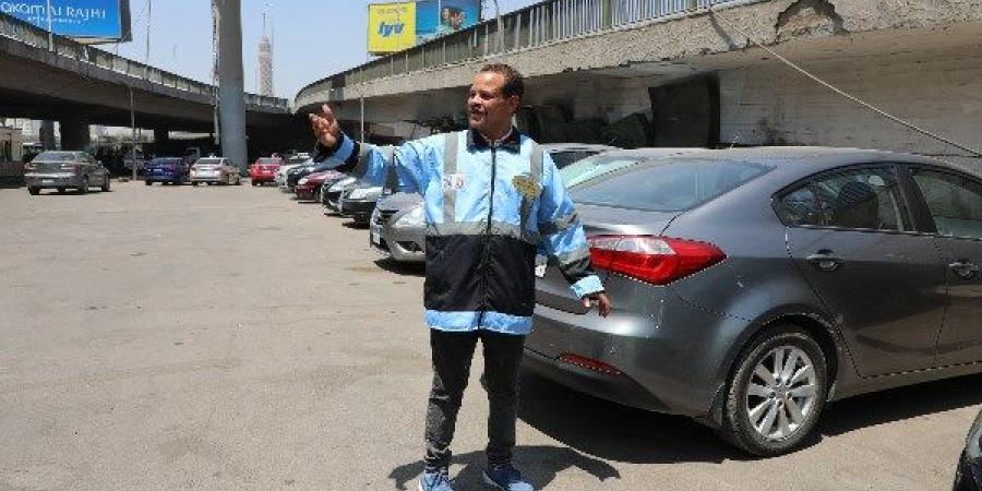 محافظ القاهرة: 10 جنيهات أعلى قيمة لساعة الانتظار  بشوارع العاصمة - هرم مصر