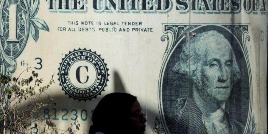 ارتفاع في سعر الدولار مقابل الجنيه في البنوك مع تزايد الطلب على «الأخضر» - هرم مصر