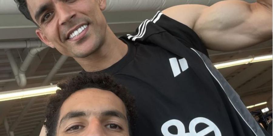 شاهد.. أشرف بن شرقي ومصطفى شوبير قبل مباراة بالميراس البرازيلي - هرم مصر