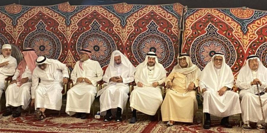 آل طيب يستقبلون المعزين في فقيدتهم - هرم مصر