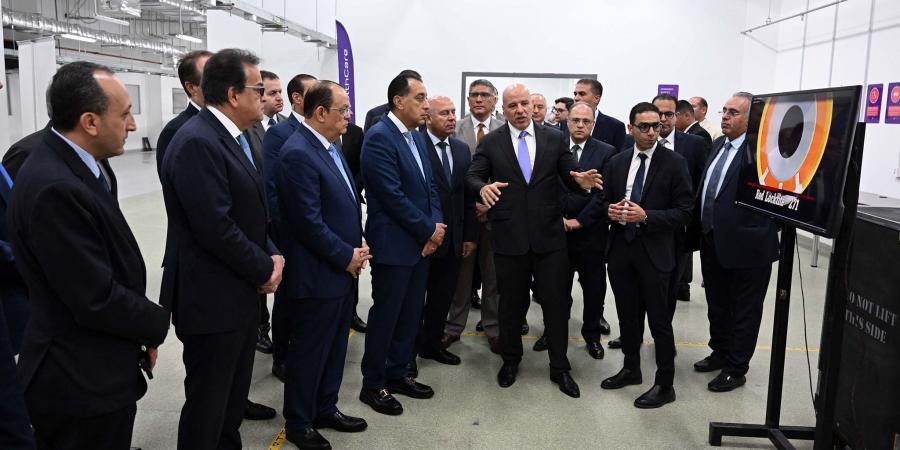 مدبولى يتفقد مشروع إنشاء أول مصنع في مصر والشرق الأوسط لإنتاج أجهزة السونار - هرم مصر