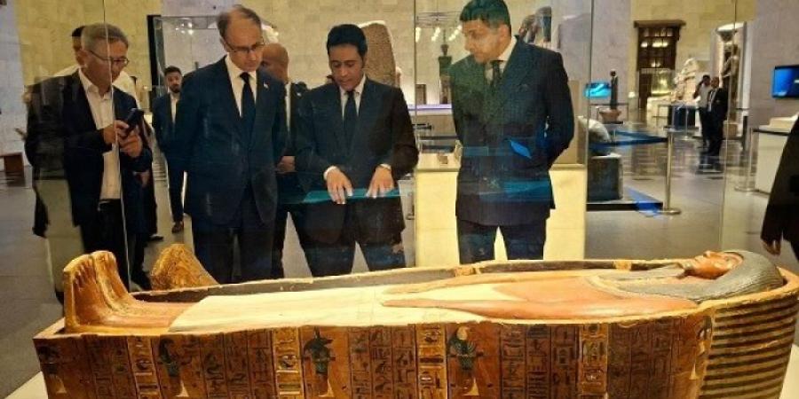 رئيس وزراء جمهورية صربيا يزور المتحف المصري الكبير ومتحف الحضارة ومنطقة الأهرامات - هرم مصر