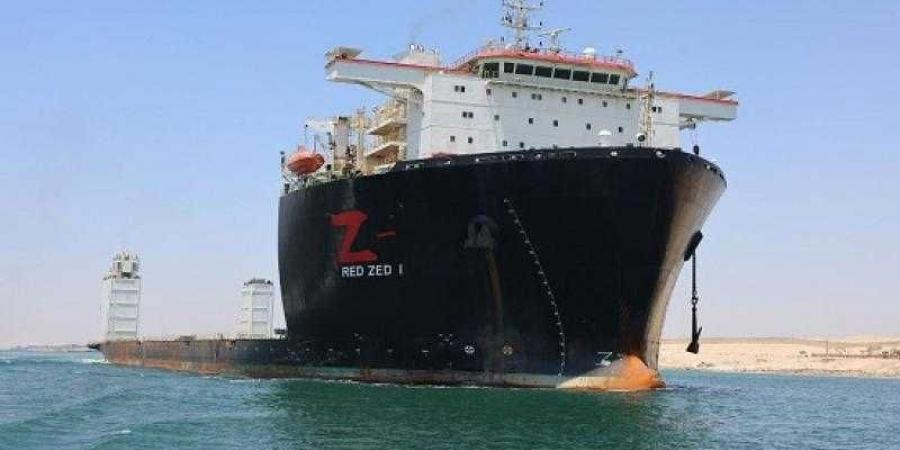 قناة السويس تشهد عبور سفينة الحاويات العملاقة CMA CGM JULES VERNE ضمن قافلة الشمال بحمولة 180 ألف طن - هرم مصر