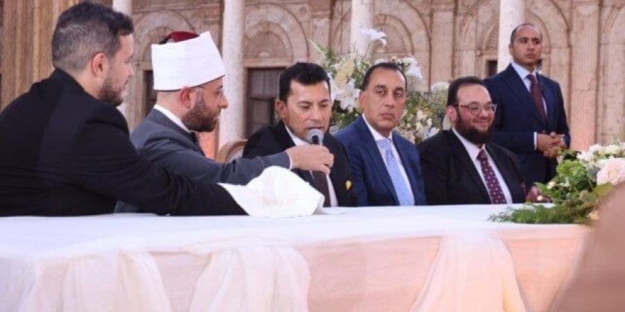 وزير الرياضة يحتفل بعقد قران ابنته بحضور رئيس الوزراء وكبار رجال الدولة (صور) - هرم مصر