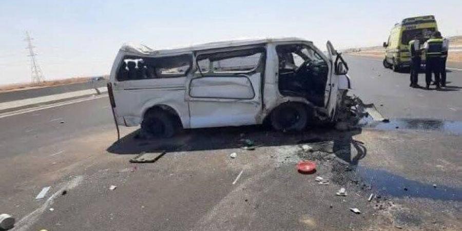 إصابة 8 أشخاص في حادث انقلاب ميكروباص على طريق جمصة - هرم مصر