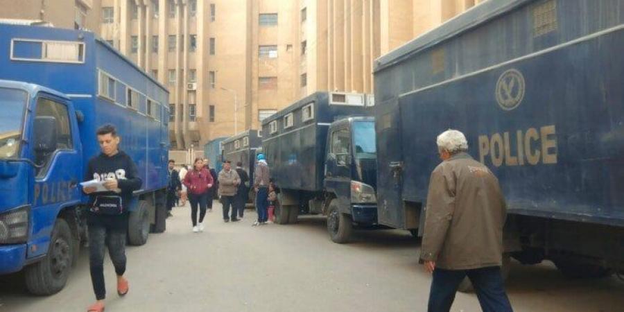المشدد للمتهمين باستعراض القوة وإصابة شخص بعاهة مستديمة بشبرا الخيمة - هرم مصر