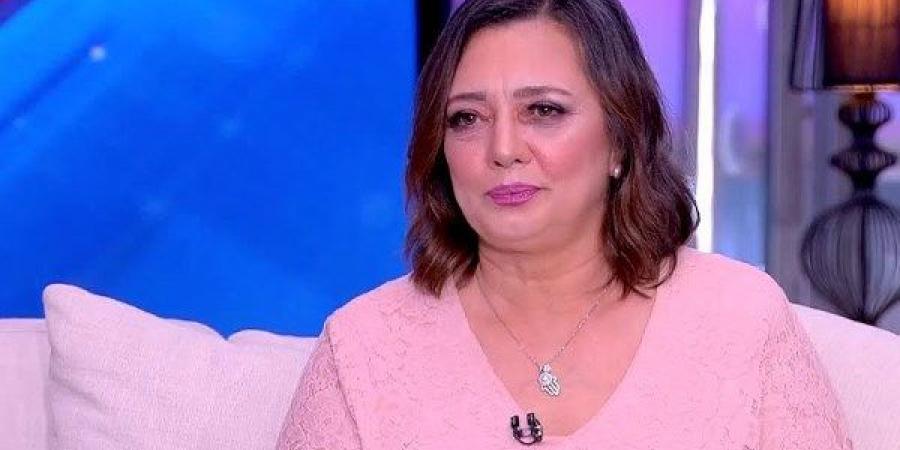 وفاة والد الفنانة عزة بهاء - هرم مصر