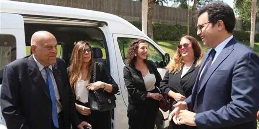 وزير الثقافة يستقبل السير مجدي يعقوب قبيل احتفالية تكريمه والإعلان عن تفاصيل تمثال ”طبيب القلوب” - هرم مصر