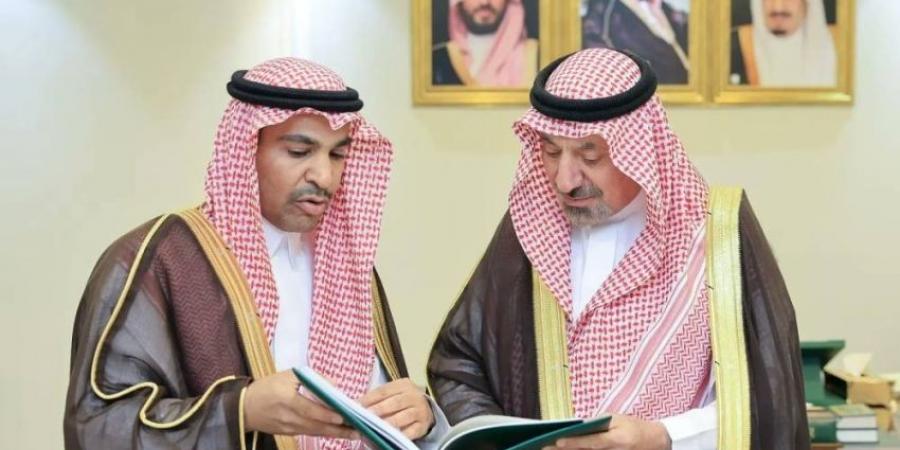 أمير نجران يستقبل مدير عام المركز الوطني لأبحاث وتطوير الزراعة المستدامة - هرم مصر
