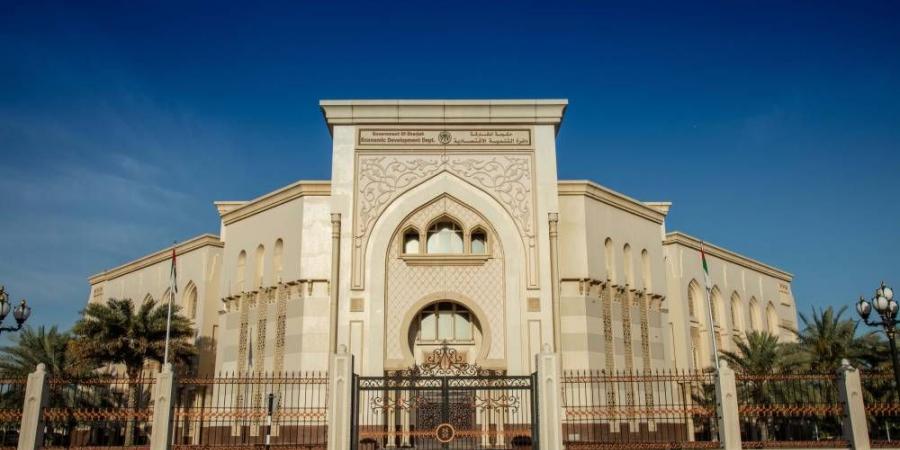 الشارقة تبحث زيادة الاستثمارات مع سلطنة عمان - هرم مصر