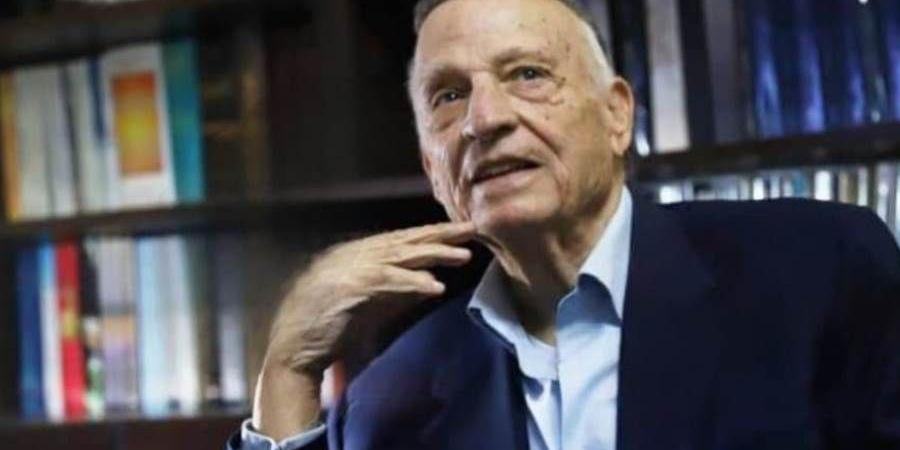 وفاء عامر تنعى والد تامر عبدالمنعم - هرم مصر