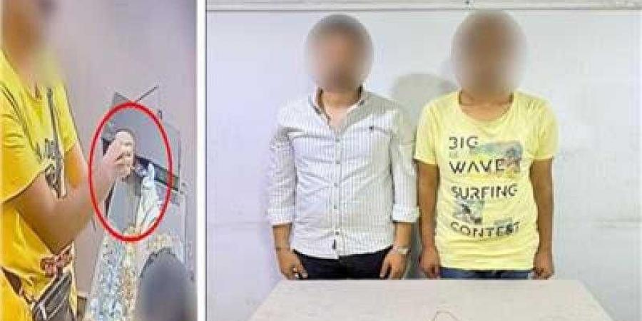كشف ملابسات مقطع فيديو تم تداوله تضمن قيام أحد الأشخاص بسرقة سلسلة ذهبية من أحد محال الصاغة بالجيزة - هرم مصر
