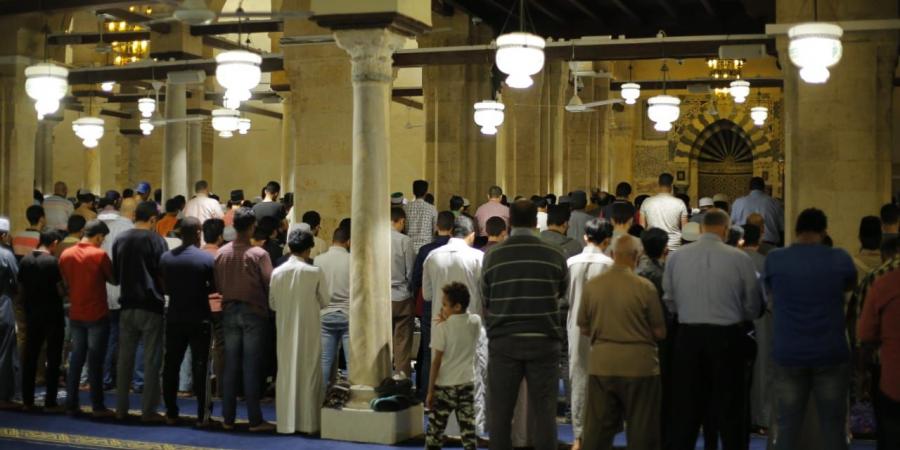 فضل صلاة الجماعة.. اعرف أقل عدد تنعقد به في البيت أو المسجد - هرم مصر
