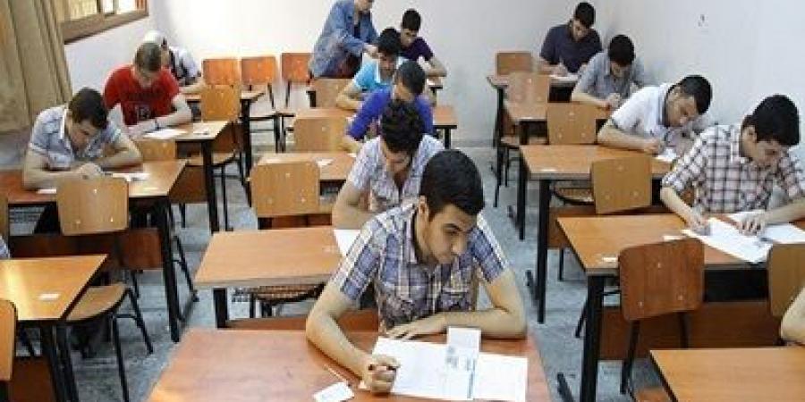 "أهم التوقعات"..ليلة الامتحان في مادة الفيزياء لغات للثانوية العامة 2025..فيديو - هرم مصر