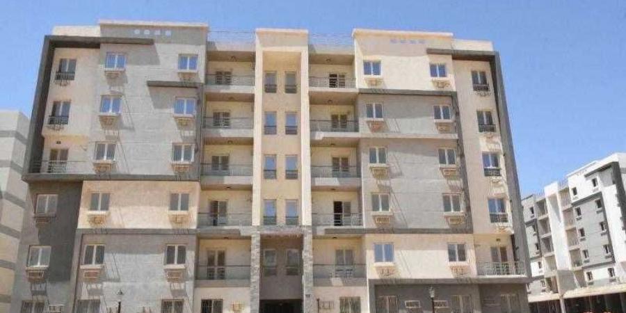 وزير الإسكان يُعلن استكمال تسليم دفعة جديدة من وحدات مشروع سكن مصر بالقاهرة الجديدة - هرم مصر