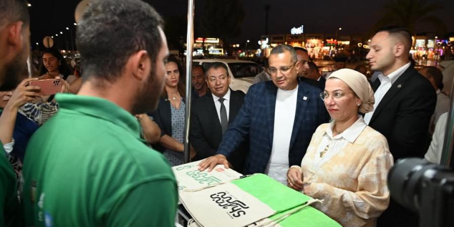 وزيرة البيئة ومحافظ جنوب سيناء يطلقان مبادرة الوعي البيئي بشرم الشيخ - هرم مصر