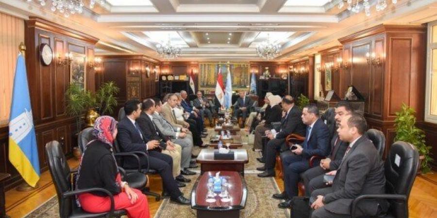 برلماني يطالب بتعميم تجربة محافظة الإسكندرية في تحسين أداء منظومة رصف الطرق - هرم مصر
