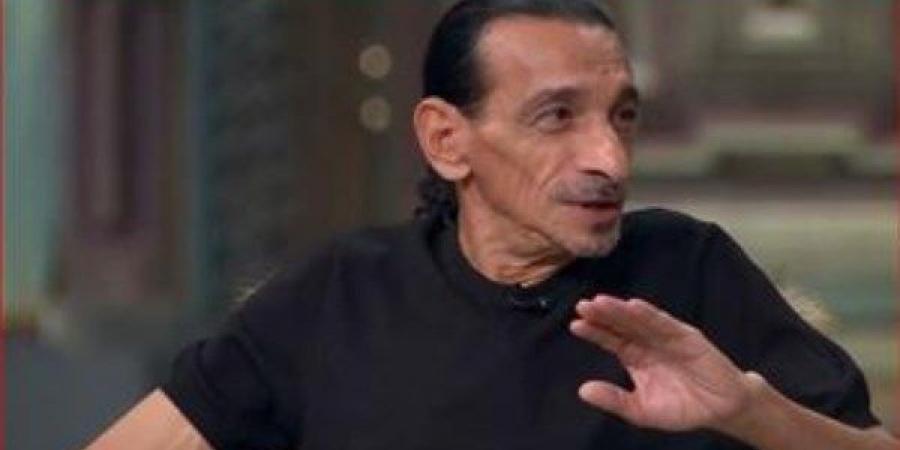 علاء عوض: تزوّجت 4 مرات .. ولست ضد الزواج أو الأبوة | فيديو - هرم مصر