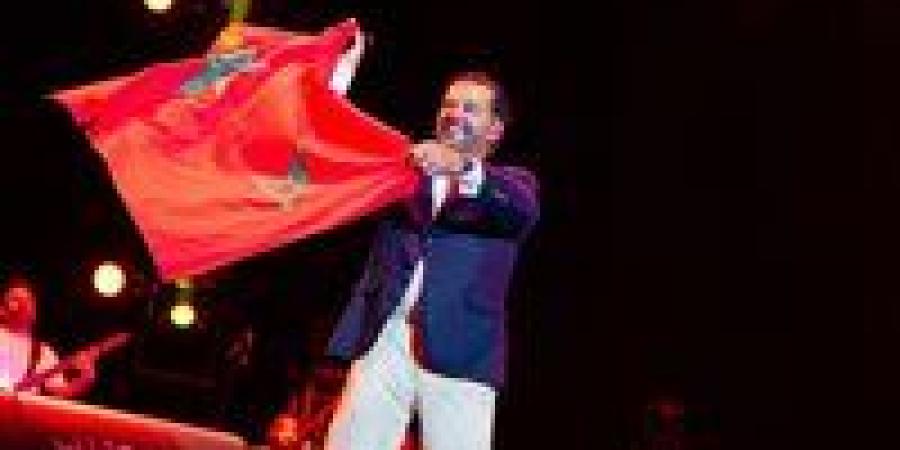 راغب علامة يكسر الرقم القياسي في منصة النهضة بـ150 ألف متفرج في أوّل وقوف له في مهرجان موازن - هرم مصر