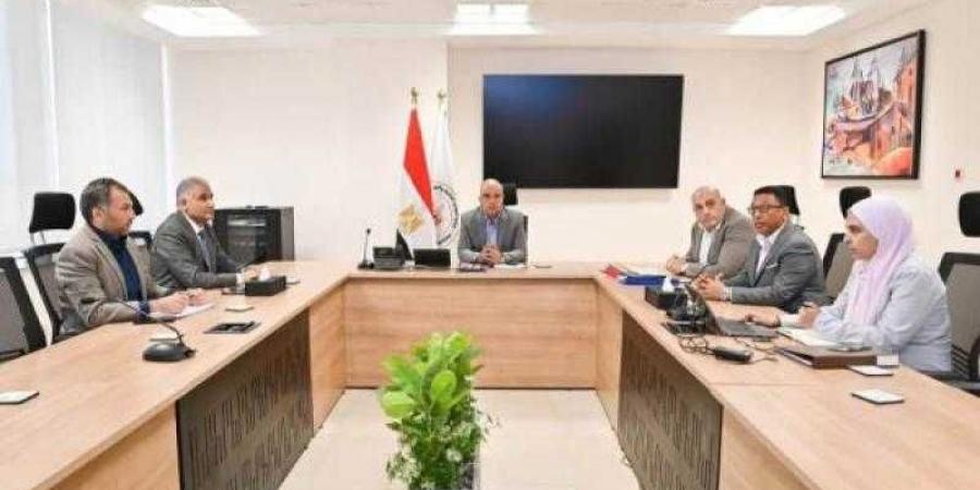 وزير الري يتابع إجراءات رقمنة أعمال قطاع المياه الجوفية وتسهيل إجراءات إصدار التراخيص - هرم مصر