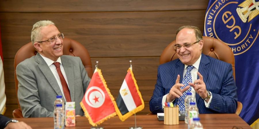 رئيس هيئة الدواء يعقد اجتماعاً مع وزير الصحة التونسي - هرم مصر