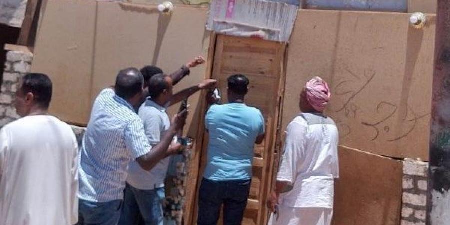 غلق وتشميع 35 محلا لمواجهة الأوكار الغير مرخصة في أسوان - هرم مصر