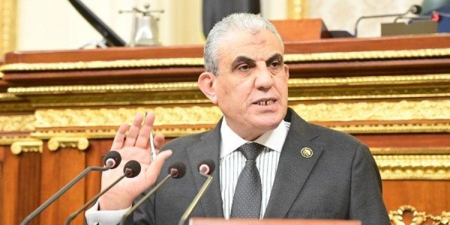 نقابة العاملين بالمالية والضرائب تهنئ الرئيس السيسي بذكرى ثورة 30 يونيو - هرم مصر