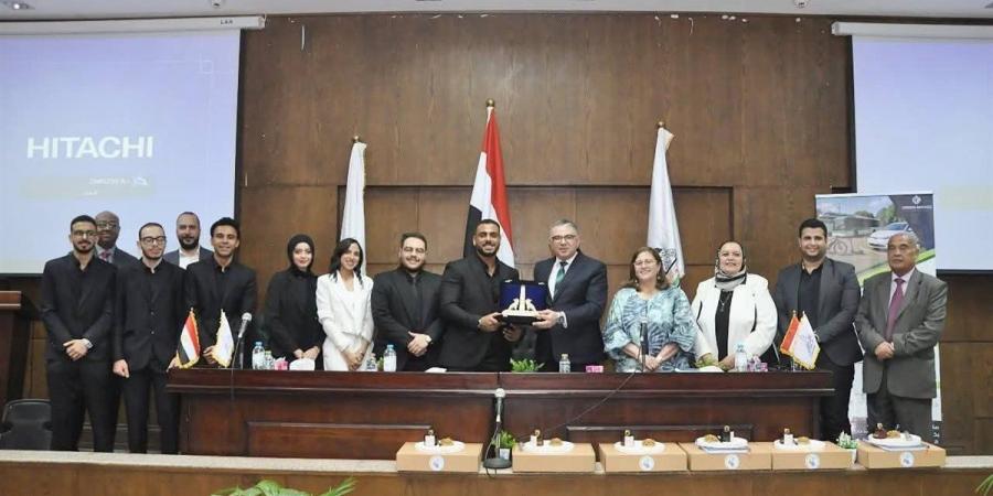 طلاب تجارة عين شمس يدرسون أثر التسويق الأخضر على النقل المستدام - هرم مصر