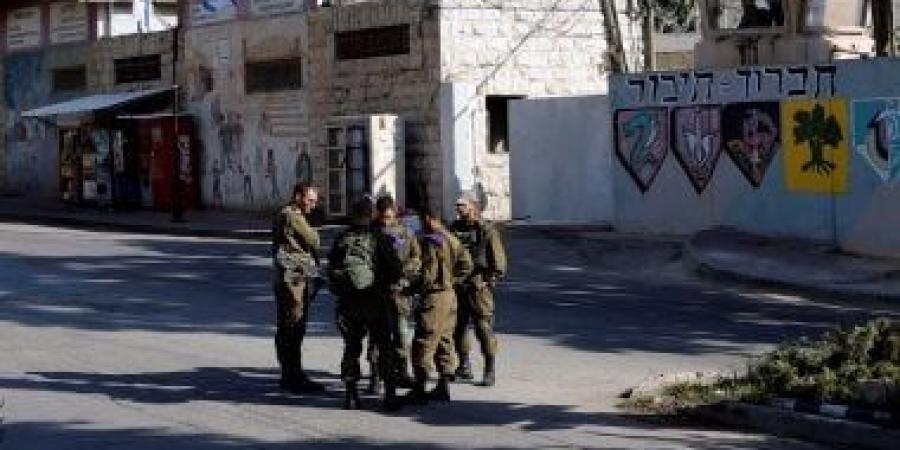 قوات الاحتلال تعتقل فلسطينيا فى الخليل - هرم مصر
