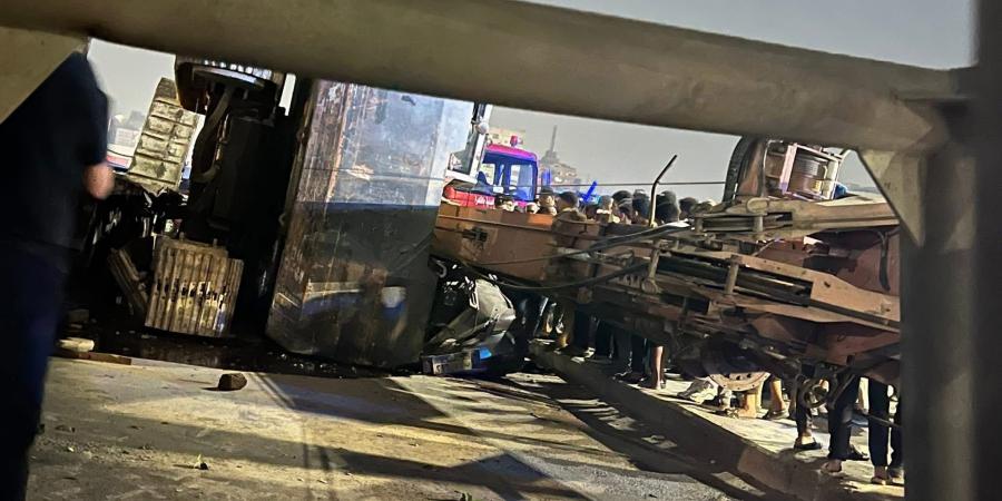 اصطدم بها وِنش.. سقوط لافتة إرشادية على طريق الأوتوستراد في طرة| صور - هرم مصر