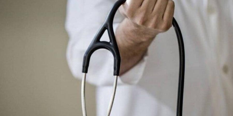 «دكتور مزيف».. حبس المتهم بالنصب على المواطنين بمدينة نصر - هرم مصر