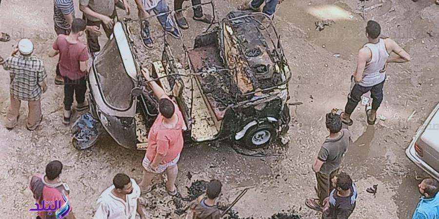 عامل يشعل النيران في توكتوك ابن عمه بالمنشأة في سوهاج - هرم مصر