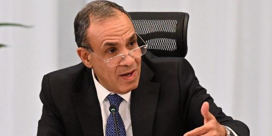 عبد العاطي: فرص واعدة في السوق العماني.. ورأس المال البشري المصري عنصر جذب أساسي - هرم مصر