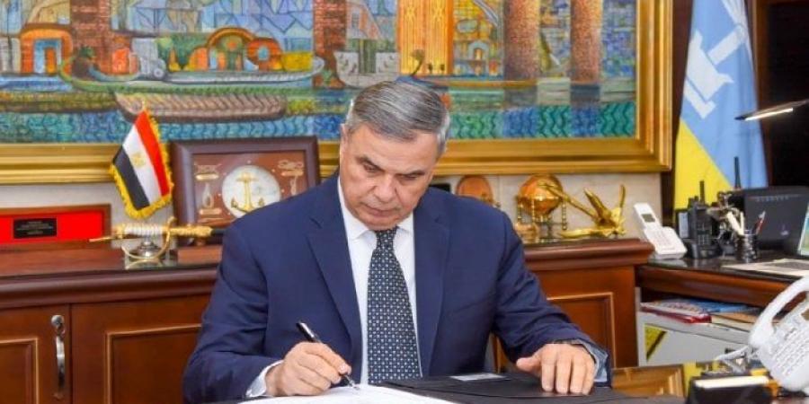 محافظ الإسكندرية يعتمد تنسيق القبول بالثانوي العام بحد أدنى 230 درجة - هرم مصر
