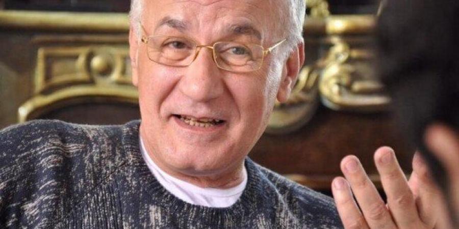 تخلى عن الطب حبًا في الفن.. محطات في مسيرة عزت أبو عوف - هرم مصر