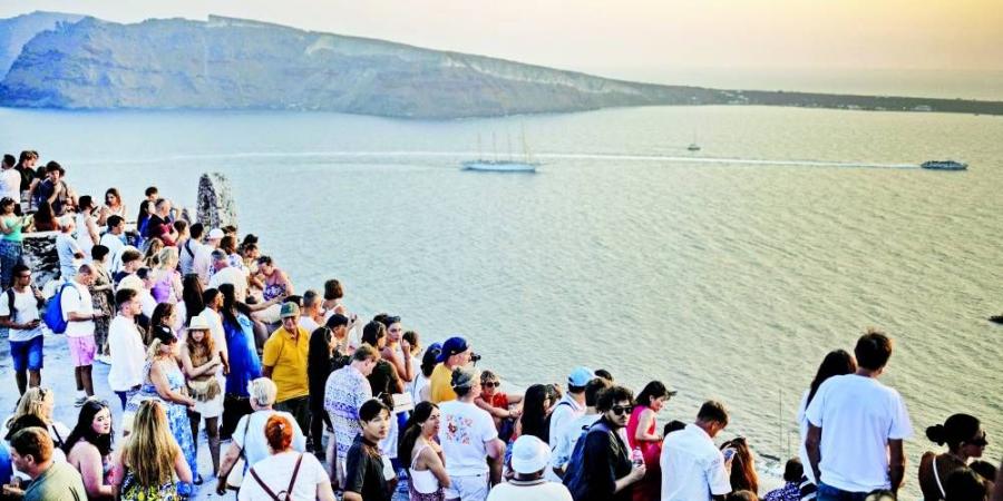 بـ20 يورو.. ضريبة جديدة على السياح في جزرٍ يونانية - هرم مصر