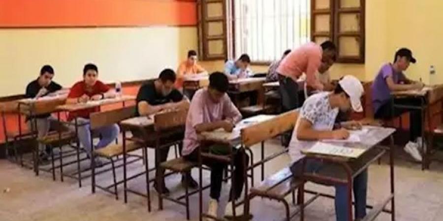 جدل بعد تسريب صور امتحان الكيمياء.. والتعليم تتحرك فورًا - هرم مصر