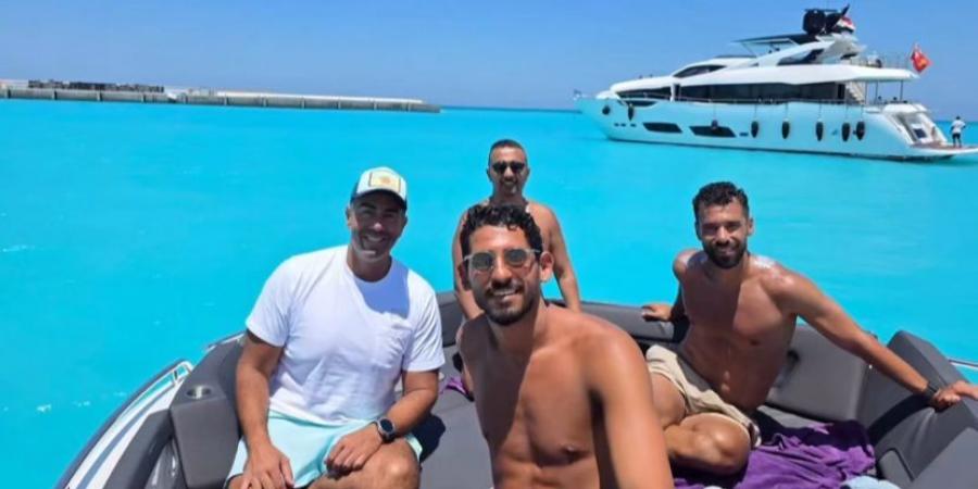 عبد الله السعيد يستمتع بعطلته الصيفية رفقة أحمد حجازي.. شاهد - هرم مصر