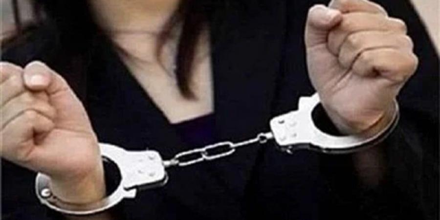 السجن 3 سنوات لسيدة بتهمة خطف رجل والشروع في سرقة ممتلكاته تحت تهديد السلاح - هرم مصر