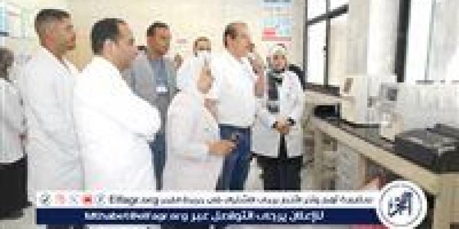 نائب وزير الصحة يتفقد منشآت طبية بالإسماعيلية ويوجه بمكافآت للمتميزين وإجراءات ضد المقصرين - هرم مصر