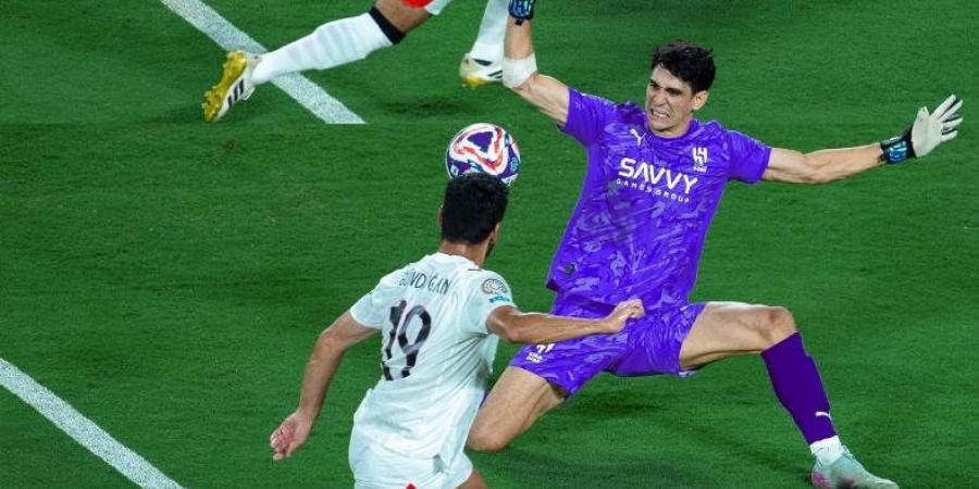 هل يعود لليجا؟ إشبيلية يطلب ضم ياسين بونو #ياسين_بونو #الهلال_السعودي #إشبيلية - هرم مصر