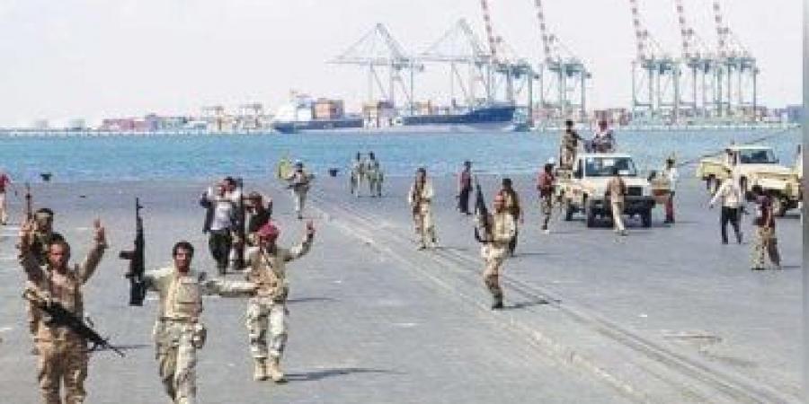 "أمبرى": تضرر كبير لأرصفة ميناء الحديدة اليمنى جراء غارات إسرائيل - هرم مصر