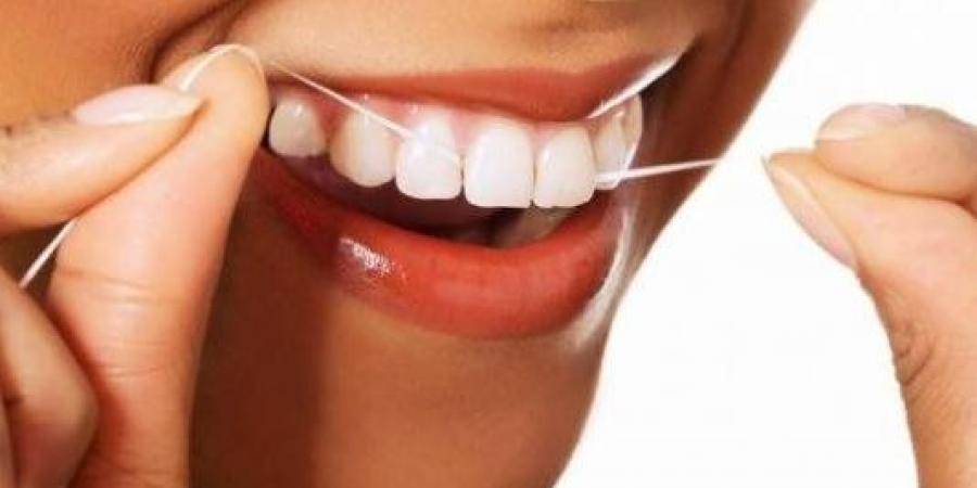 لامعة وبيضاء.. وصفة سحرية تزيل اصفرار الأسنان في دقيقة - هرم مصر
